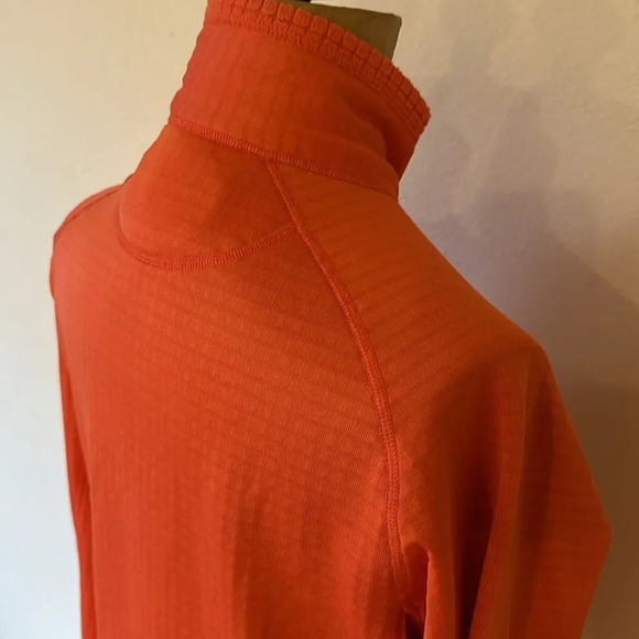 Patagonia sz S salmon pink retool 1/2 zip w/ zip pocket great pre owned cond - Picture 6 of 10